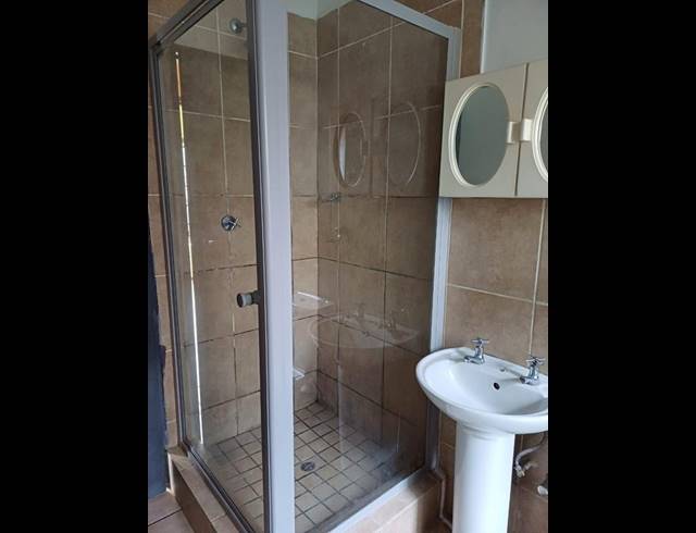 2 BEDROOM PROPERTY TO RENT IN SONNEVELD